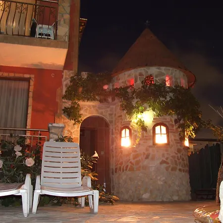 Family Tropicana فندق 2*