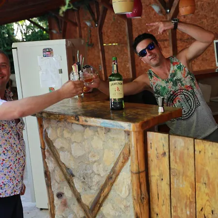 Family Tropicana رافدا