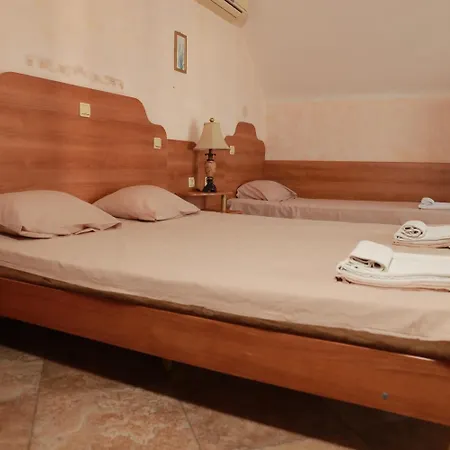 فندق Family Tropicana 2*