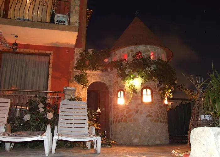 Family Tropicana Hotel 2*