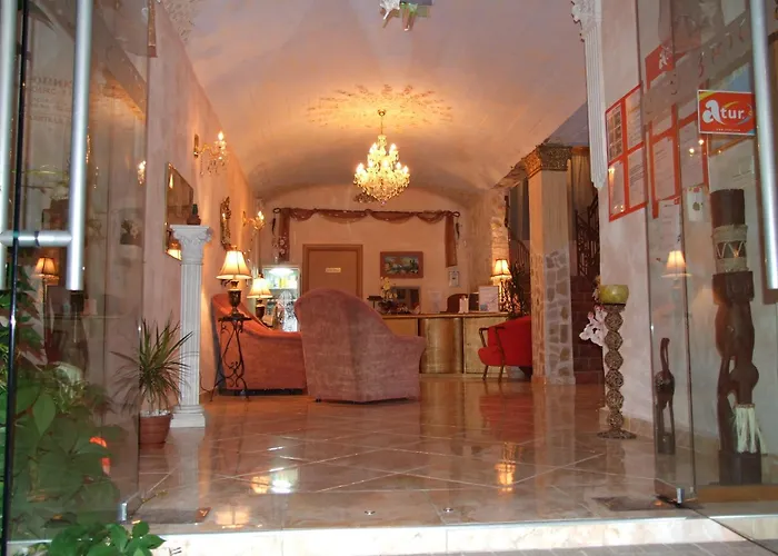 Family Tropicana Hotel 2*