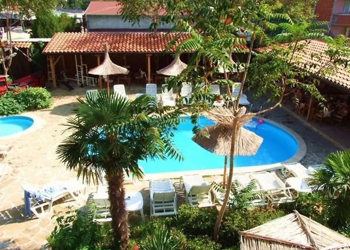 Family Tropicana Hotel