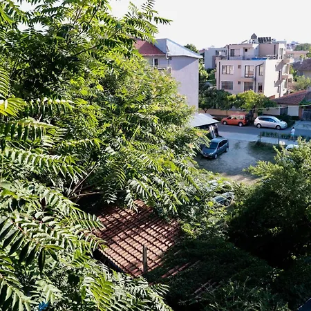 Family Tropicana Hotel 2*