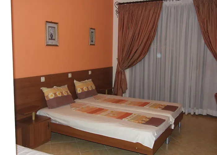 Отель Family Tropicana