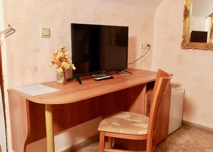 Family Tropicana Отель