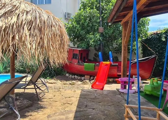 Отель Family Tropicana Равда